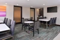 Residence Inn Cedar Rapids South - Desayuno
