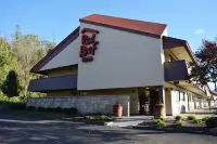 Red Roof Inn St Clairsville - Wheeling West - 2 звезды