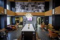 Hampton Inn & Suites Lansing West - 2-Star