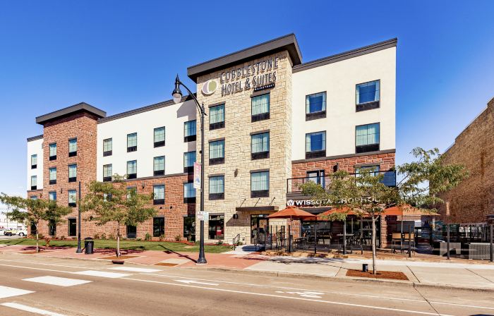 Cobblestone Hotel & Suites - Superior Duluth