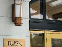 Rusk House Serviced Apartments Hotels near Houston Public Library