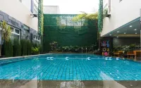 Hotel Bumi Makmur Indah - Pools