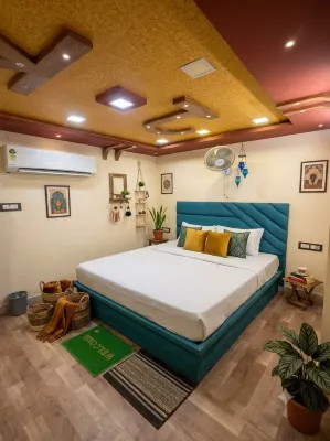 Maruti Hotel - 2-Star