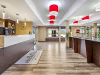 Microtel Inn & Suites by Wyndham Timmins - bar