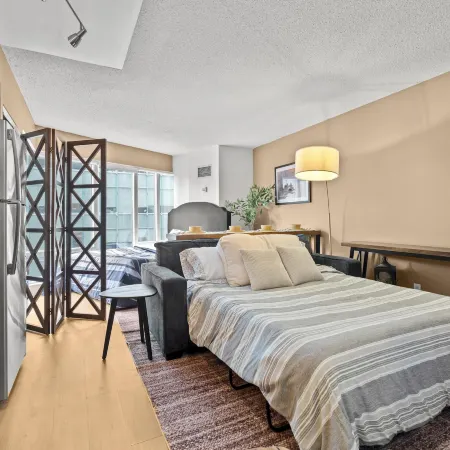StayToronto - Eaton Centre Escape