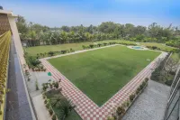 The Greenwood - Tezpur - Bãi đậu xe