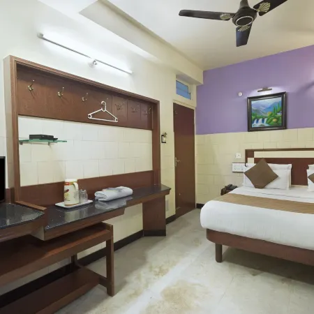 Mannars Yatri Nivas Hotel