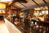 The Legacy Rose & Crown Hotel - Bars