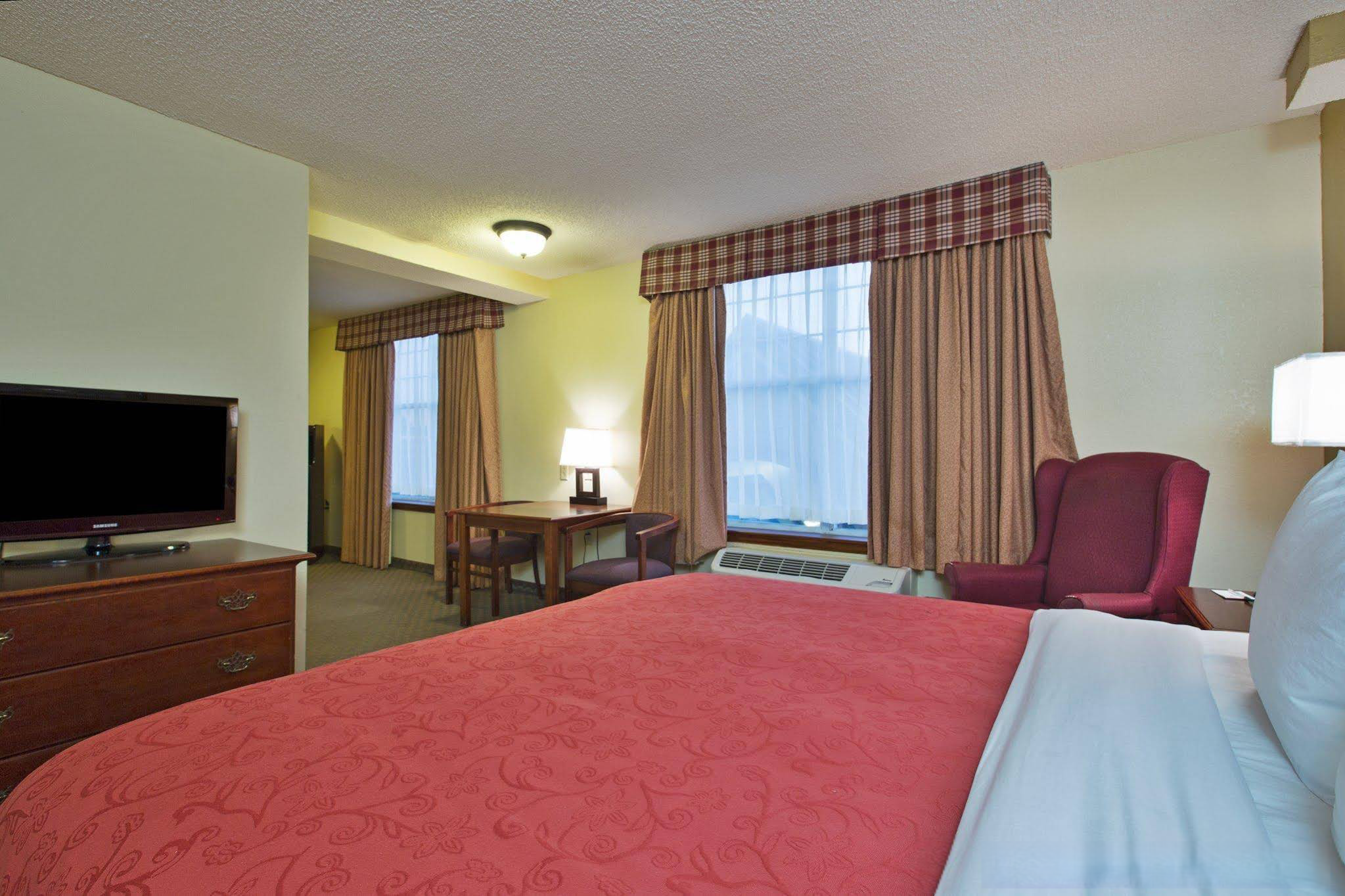 Country Inn & Suites by Radisson, Lumberton, NC