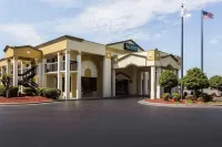 Quality Inn & Suites Mooresville-Lake Norman Hotels in Mooresville