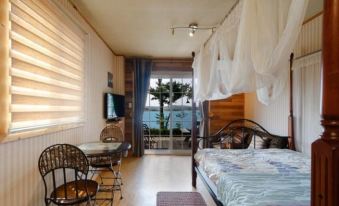 Taean(Anmyeondo) Lake and Sea Village Pension