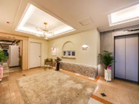 Dongchon Amusement Park Gallery Hotel โรงแรมในแทกู