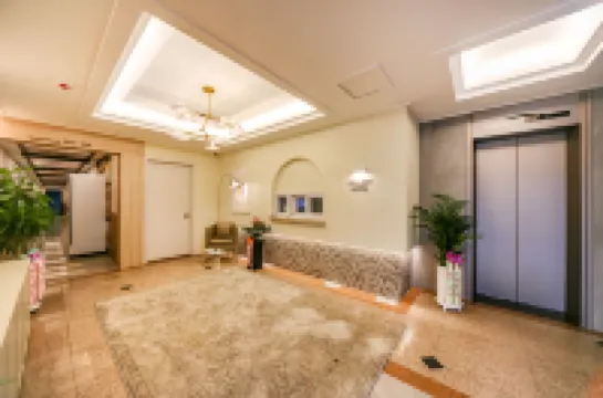 Dongchon Amusement Park Gallery Hotel