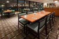 Holiday Inn Toronto-Airport East
