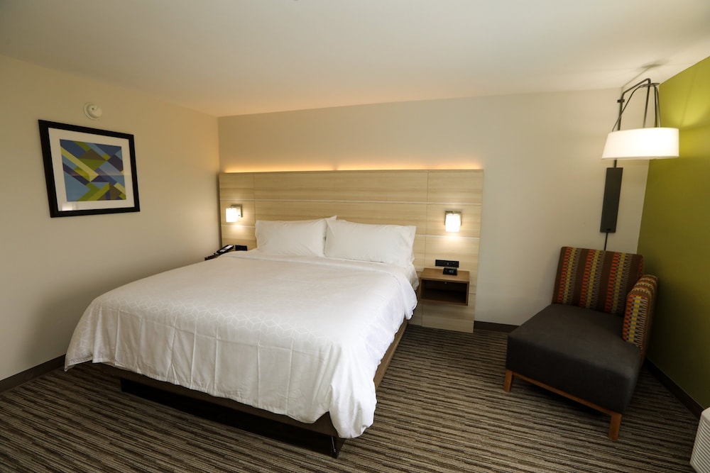 Holiday Inn Express : Hillsboro I-35, an Ihg Hotel