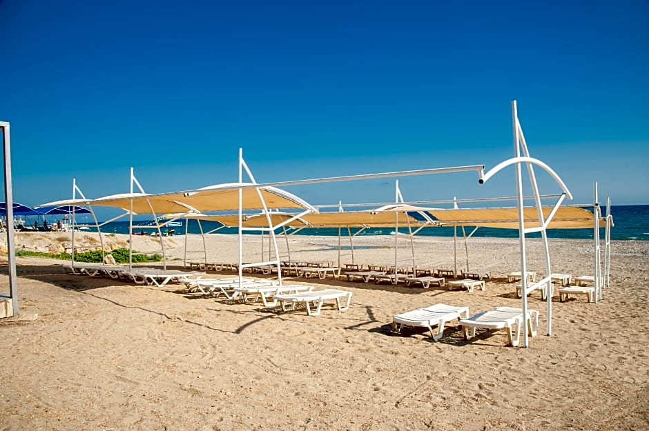 Grand Bahama Beach Hotel