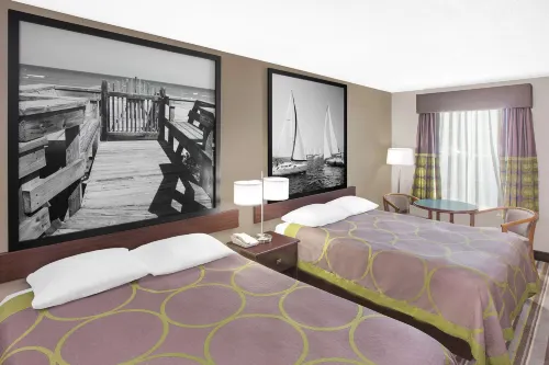 Super 8 by Wyndham Bay St. Louis Hotels in Bay Saint Louis