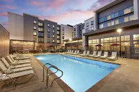 โฮมวูดสวีทส์ บายฮิลตัน สนามบินลองบีช