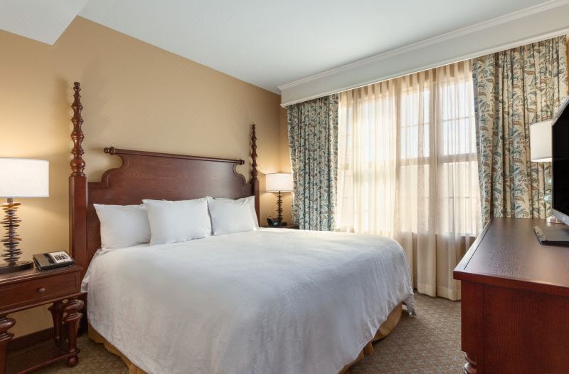 Embassy Suites by Hilton Savannah Historic District