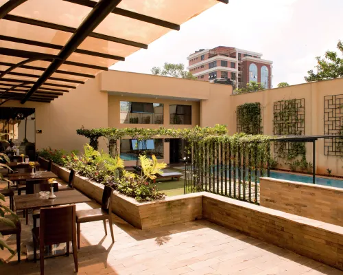 DoubleTree by Hilton Nairobi Hurlingham Hotels near Braeburn School
