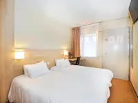 The Originals Access, Hôtel Bordeaux Aéroport Hotels in Merignac