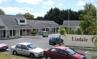 Kapiti Lindale Motel and Conference Centre