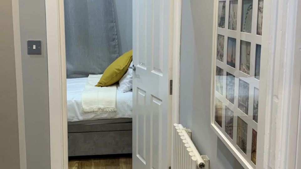 The Parkdale Suites (Suite B)