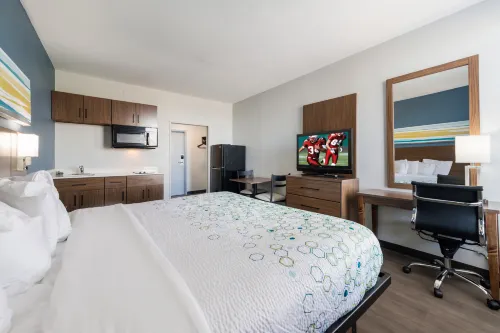 HomeTowne Studios Newport News - Hampton West Hotels in Smithfield