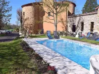 Château des Aiguilles Hotels in Issoire