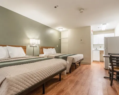 Studio 51 Extended Stay Hotel Hotels near Estrella