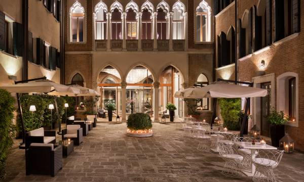 Sina Centurion Palace