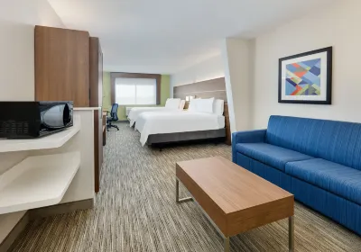 Holiday Inn Express & Suites San Antonio NW Near Seaworld