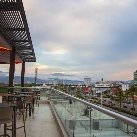 Holiday Inn & Suites PUERTO VALLARTA MARINA & GOLF by IHG
