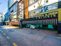 Shincheon Ban Hotel dekat Perpustakaan Starfield