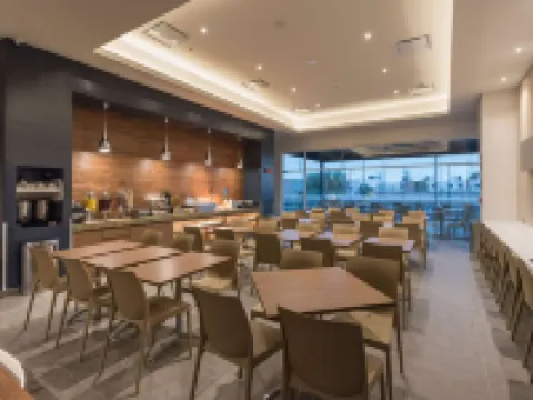 ไมโครเทล อินน์ & สวีทส์ บาย วินด์แฮม กัวดาลาหารา ซูร์ โรงแรมในกวาดาลาฮารา