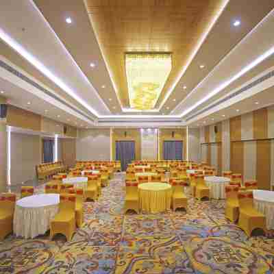 Comfort Inn Kaikaluru Dining/Meeting Rooms