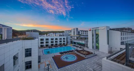 Best Western Plus Gyeongju Hotel Отели рядом с достопримечательностью «Gyeongju National Park»