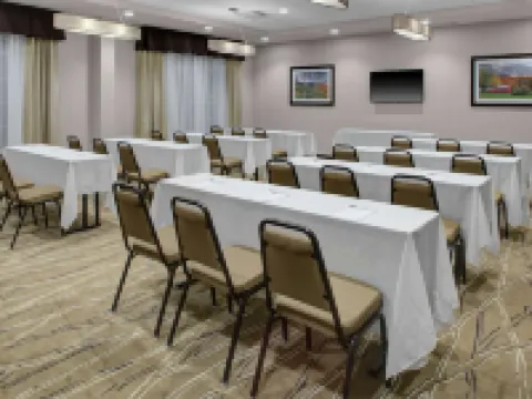 Hampton Inn & Suites Manchester Hotels in Manchester