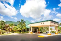 Super 8 by Wyndham North Palm Beach Hotels in North Palm Beach
