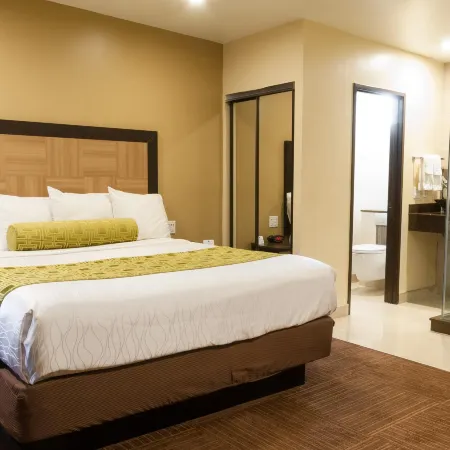 Best Western Plus Glendale Отели рядом с достопримечательностью «Колледж Оксиденталь»
