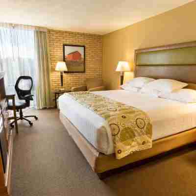 Drury Inn & Suites Paducah Rooms