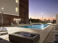 La Quinta Inn & Suites by Wyndham College Station North Hotels in Brazos County