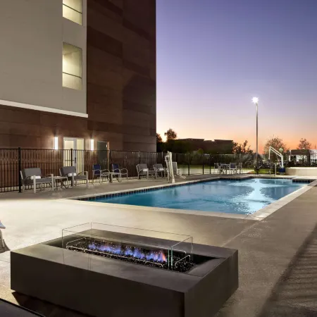 La Quinta Inn & Suites by Wyndham College Station North