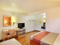 Travelodge by Wyndham Brattleboro VT Hotels in Windham County