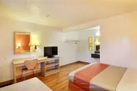 Travelodge by Wyndham Brattleboro VT