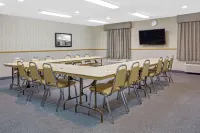 Super 8 by Wyndham Portage la Prairie MB Hotel di Portage La Prairie