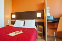 Premiere Classe Villejust - ZA Courtaboeuf Hotels in Saulx-les-Chartreux