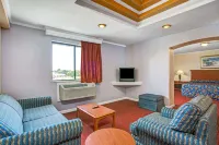 Red Roof Inn Suffolk فنادق في Suffolk