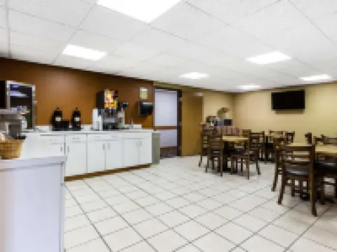 Econo Lodge Inn & Suites Hoteles en Dickson