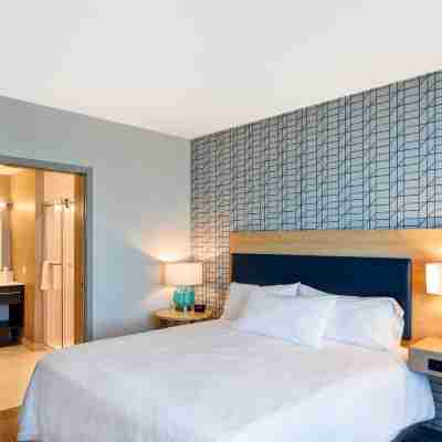 Home2 Suites by Hilton Palmdale Rooms